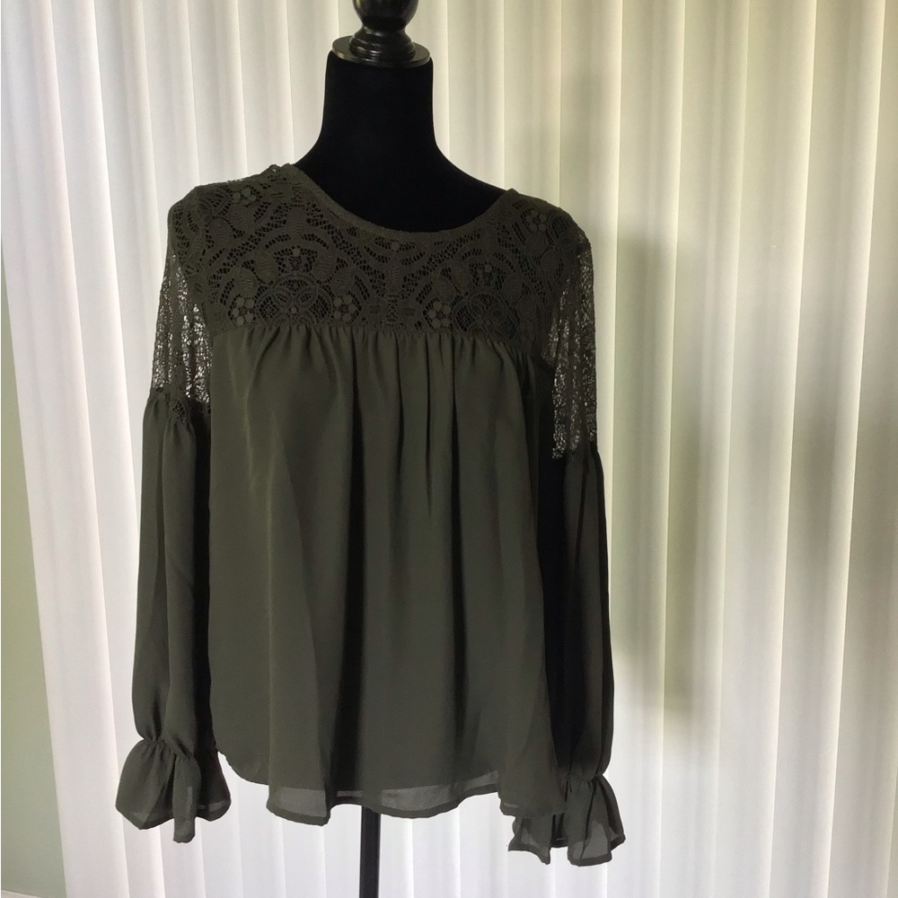 Beautiful Romeo and Juliet blouse